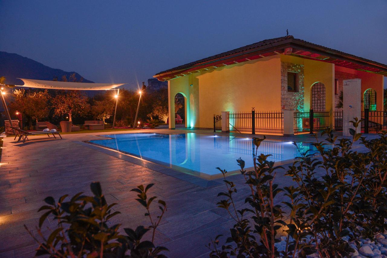 Villa Luxury House & Spa Riva del Garda Exterior photo
