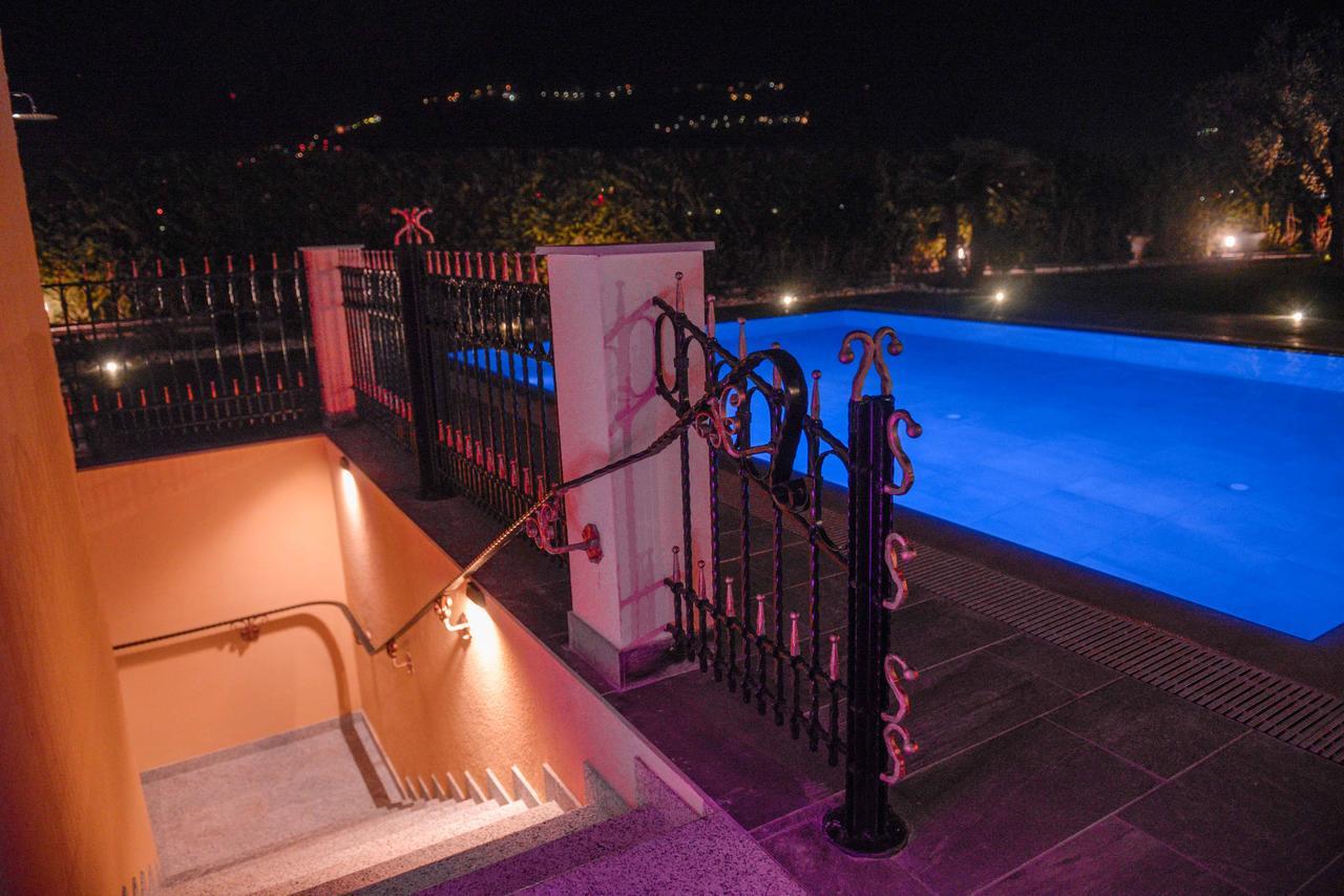 Villa Luxury House & Spa Riva del Garda Exterior photo